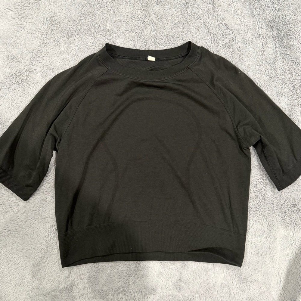 Lululemon open back top, size 10